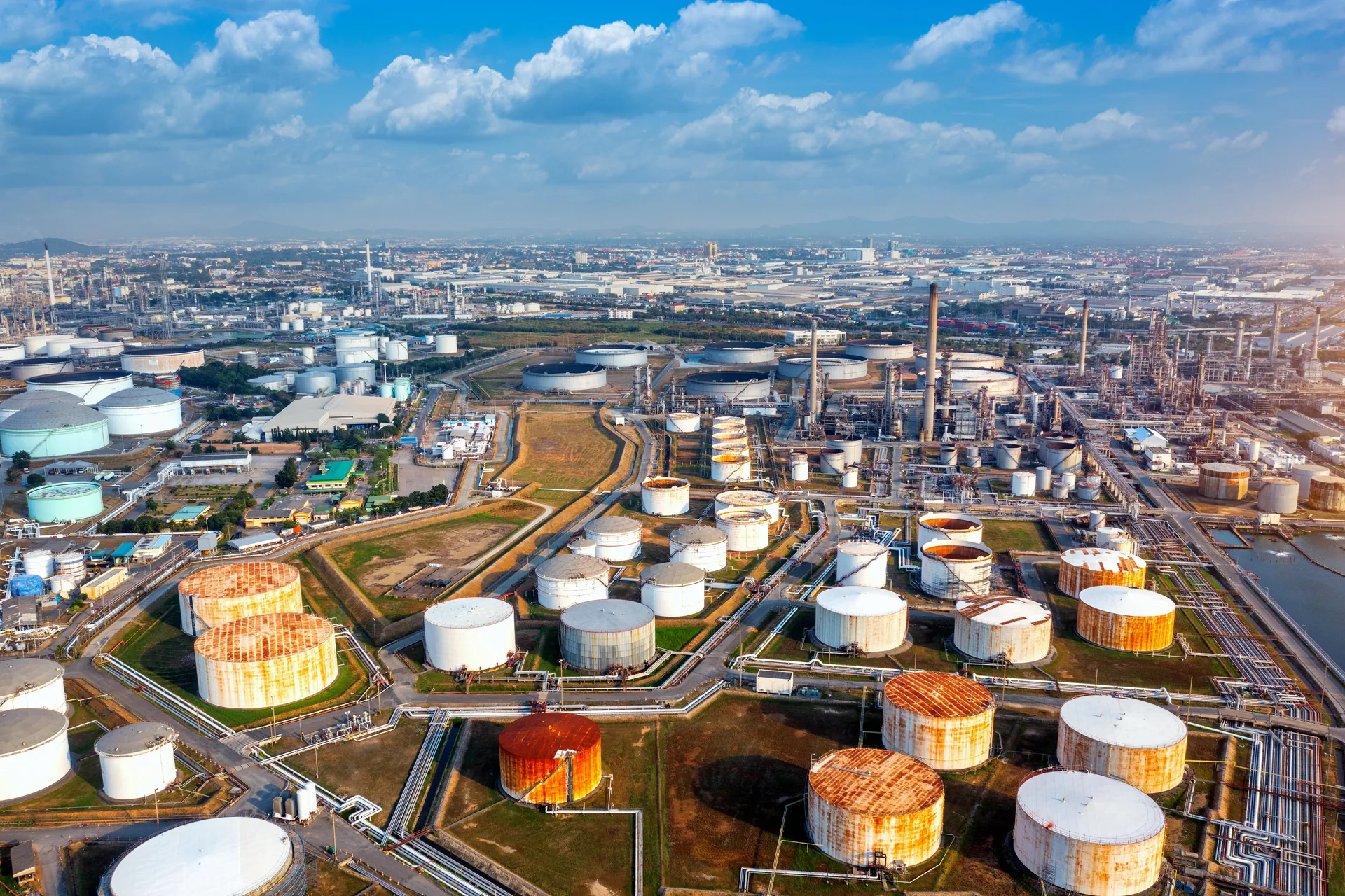Oil and gas energy operations and pipeline telemetry